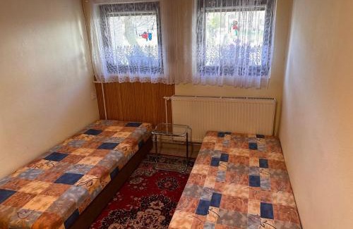 Radvanice Apartment | Apartmán u vleku