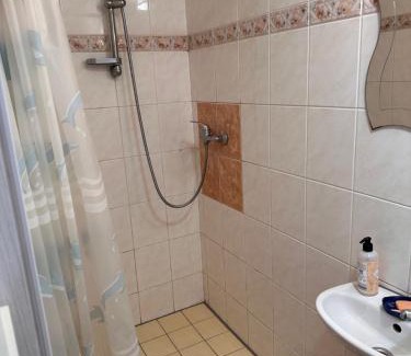 Radvanice Apartment | Apartmán u vleku