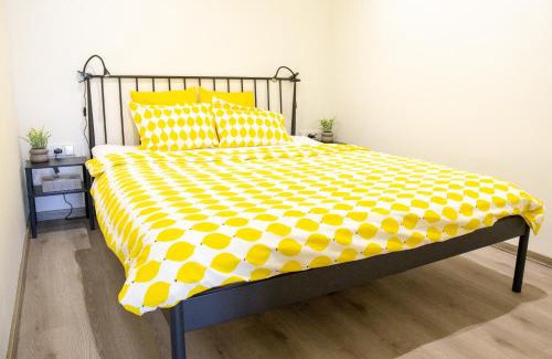 Kolin 2 Apartment | Apartmán Yellow Submarine se slunnou terasou