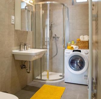 Kolin 2 Apartment | Apartmán Yellow Submarine se slunnou terasou