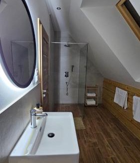 Budina House | Apartmánový dom Budiná