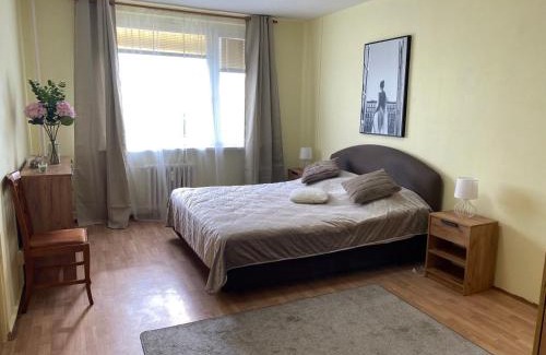 Hradec Kralove Apartment | Apartmány 2kk u Fakultní nemocnice Volné parkovaní