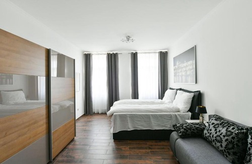 Jindrichuv Hradec Apartment | Apartmány Na Náměstí 85