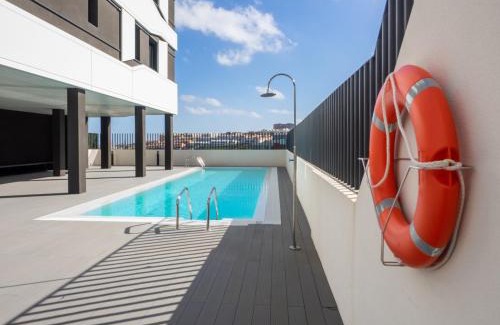 Las Palmas de Gran Canaria Apartment | Apartment Abora with Pool, Gym and Free Parking