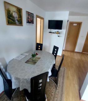 Brezice Apartment | Apartma ASJA