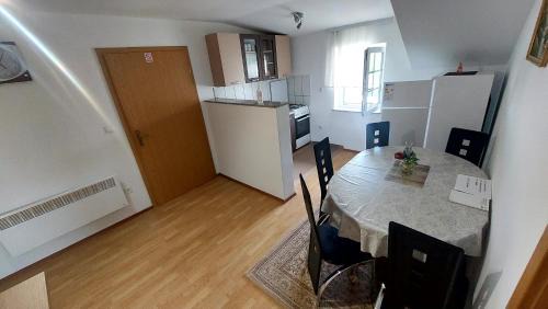 Brezice Apartment | Apartma ASJA