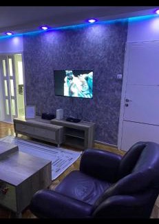 Kraljevo Apartment | Apartman brutalan nov