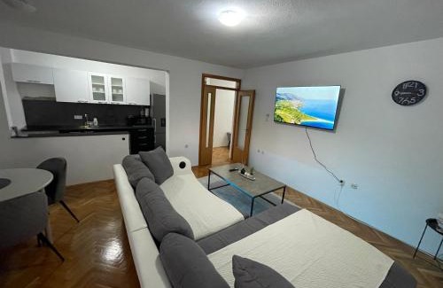 Canton 10 Apartment | Apartman Deja vu