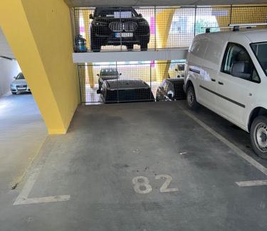 Grbavica Apartment | Apartman Didi2- free private parking-garage