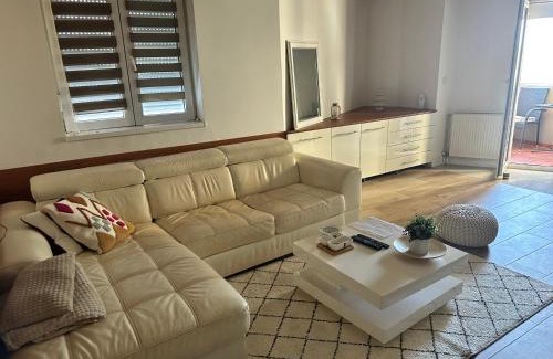 Pozarevac Apartment | Apartman Gold