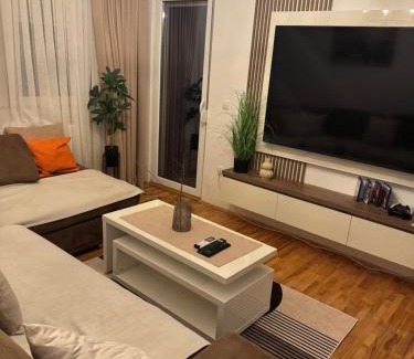Vranje Apartment | Apartman Golden Crown
