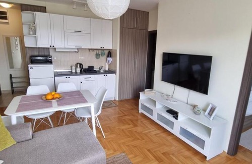 Lisina Apartment | Apartman Kraljevi cardaci 5b-32