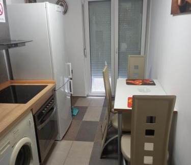 Zrenjanin Apartment | Apartman Lola Ruža