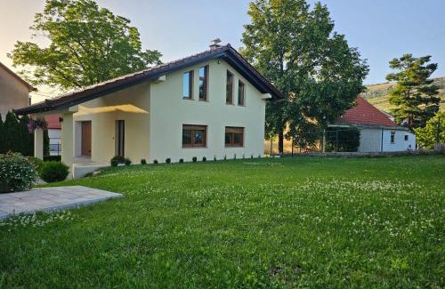 Canton 10 Apartment | Apartman Marin