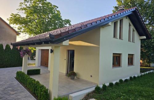 Canton 10 Apartment | Apartman Marin