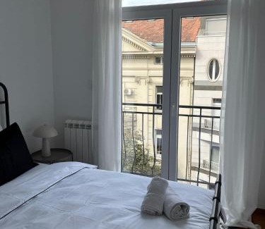 Vracar Apartment | Apartman Resavska