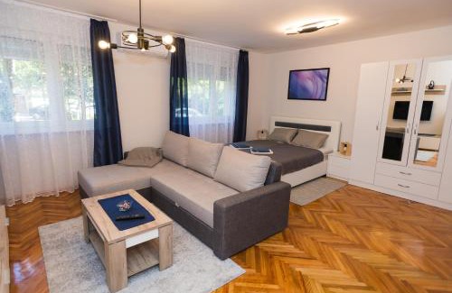 Subotica Apartment | Apartman Studio Blue