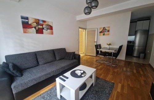 Arandelovac Apartment | Apartman Tri S