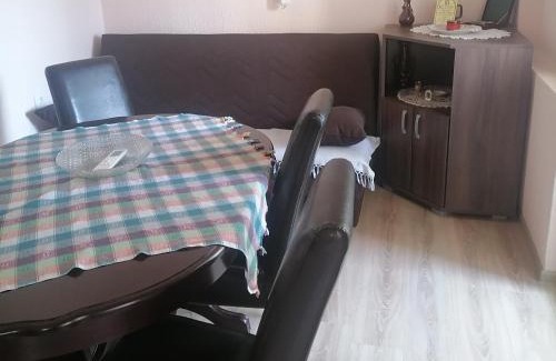 Mladenovac Apartment | Apartman Visnja