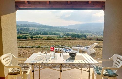 Kremna Apartment | Apartmani ŠUMSKA KUĆA