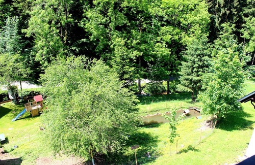 Bad Peterstal-Griesbach Apartment | Apartment 'Ferienwohnung Nr 2 Maierbauernhof' with Mountain View, Shared Terrace and Wi-Fi