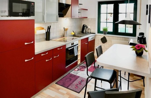 Bad Neuenahr-Ahrweiler Apartment | Apartment "Im Tal der roten Traube" - Apartment with 3 bedrooms and balcony