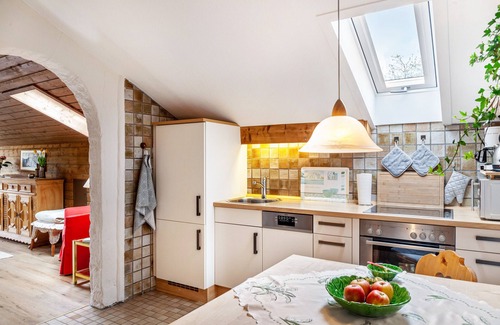 Garmisch-Partenkirchen Apartment | Apartment 'Aurikel' with Mountain View, Balcony and Wi-Fi