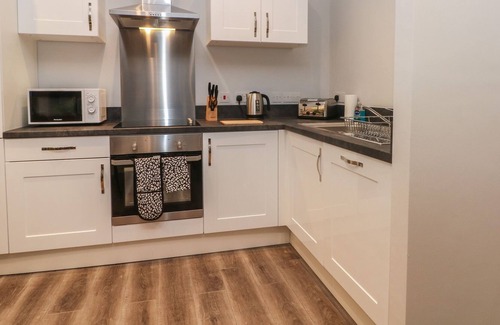Crosby Apartment | APARTMENT 1 - CROSBY GARDENS, family friendly in Waterloo, Merseyside