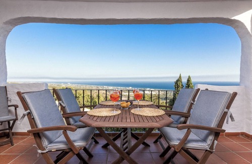 Marbella Apartment | Apartment '103-Penthouse' with Sea View, Wi-Fi and Air Conditioning