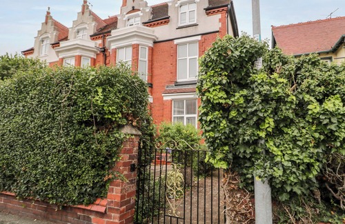 Llandudno Cottage | APARTMENT 2, family friendly in Llandudno