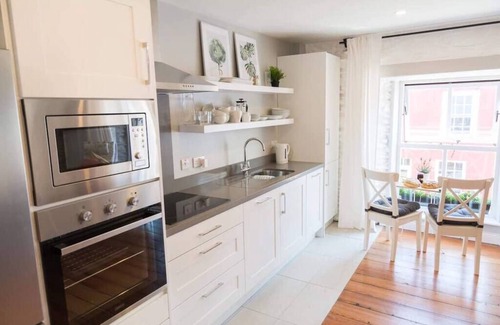 Dingle Apartment | Apartment 2 on John Street