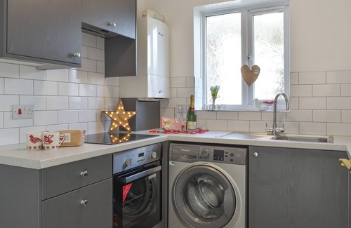 Poole Cottage | Apartment 2 - UK42623