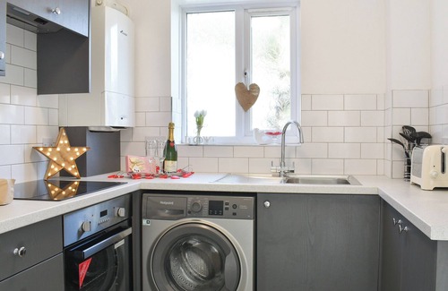 Poole Cottage | Apartment 2 - UK42623