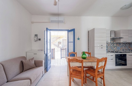 Torre San Gennaro Apartment | Apartment '2' with Private Terrace and Air Conditioning