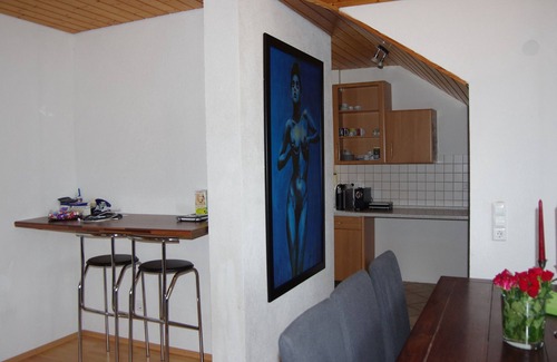 Eriskirch Apartment | Apartment '2' with Shared Garden, Balcony and Wi-Fi