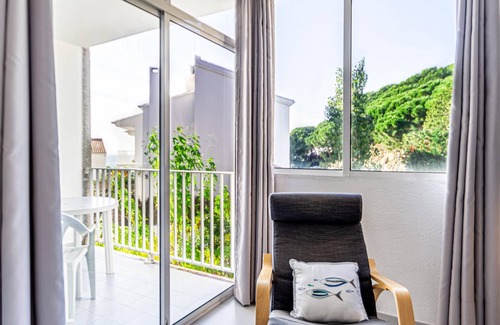Sant Pol De Mar Apartment | Apartment 2min beach with parking pet friendly