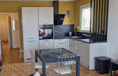 Bandol Apartment | Apartment 3 Rooms 54 m²/Sleeps 5 - Residence with swimming pool