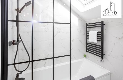 Walkden Apartment | Apartment 5 - Beautiful 1 Bedroom Apartment Near Manchester