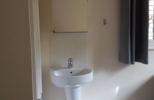 Bedford Apartment | Apartment - 5 minutes to Bedford Hospital