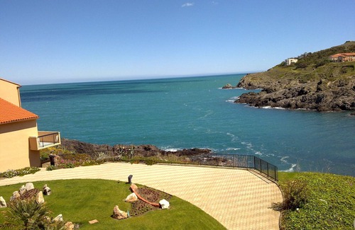 Collioure Apartment | Apartment 5 people, feet in the water, sea view, Collioure