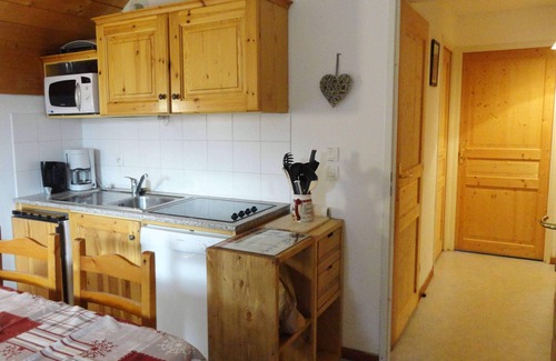 Saint-Jean-d'Arves Apartment | Apartment 50 M2 Saint Jean d'Arves at the foot of the slopes (310 kms) + Pool