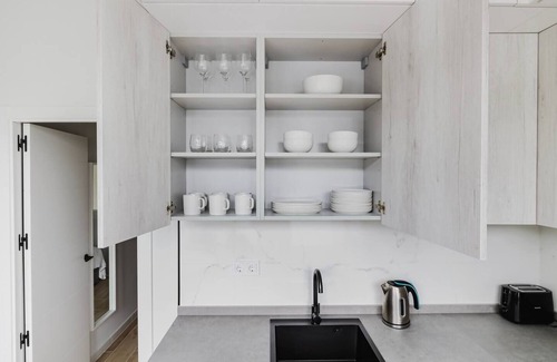 Cotos Apartment | Apartment 6 - Bright in Castellana - 4 Towers