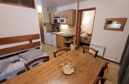 Cohennoz Apartment | Apartment '6 - Perce Neige' with Mountain View, Shared Terrace and Wi-Fi