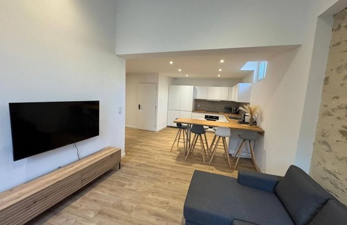 Faubourg Apartment | Apartment 7-rooms with terrace in Nîmes