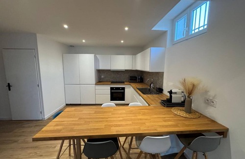 Faubourg Apartment | Apartment 7-rooms with terrace in Nîmes
