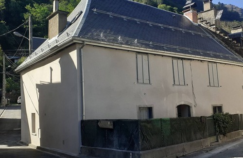 Bagneres-de-Luchon Apartment | APARTMENT 70m2 TERRACE WIFI - 8 Pers