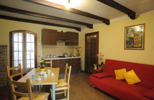 Paratico Apartment | Apartment a few meters from the shore of Lake Iseo and in Franciacorta