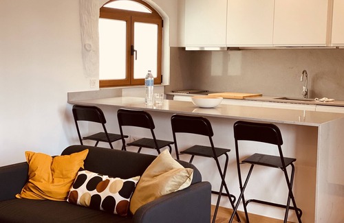 Playa Honda Apartment | Apartment Alegría | Stylish, newly renovated accommodation right by the sea