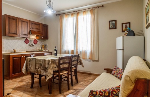 Grosseto Apartment | Apartment 'Amelia' with Shared Pool, Wi-Fi and Air Conditioning