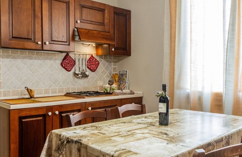 Grosseto Apartment | Apartment 'Amelia' with Shared Pool, Wi-Fi and Air Conditioning